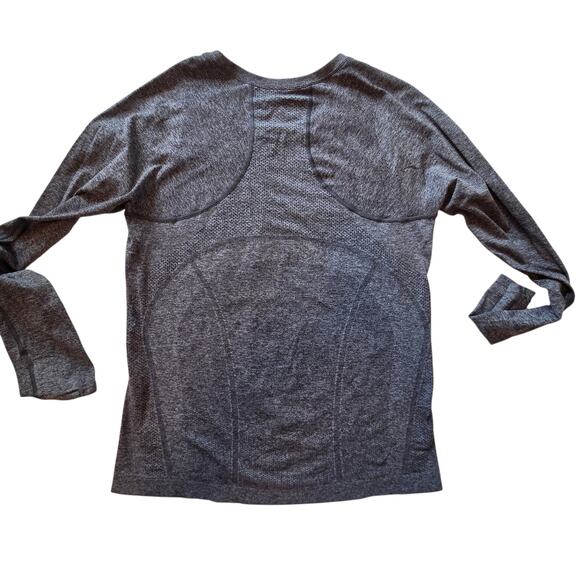 Athleta Momentum Seamless Shirt Top, long sleeve, size estimated M / L Gray - Picture 4 of 10